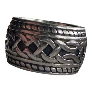 Men's Irish Celtic Love Infinity Knot Ring Size 13